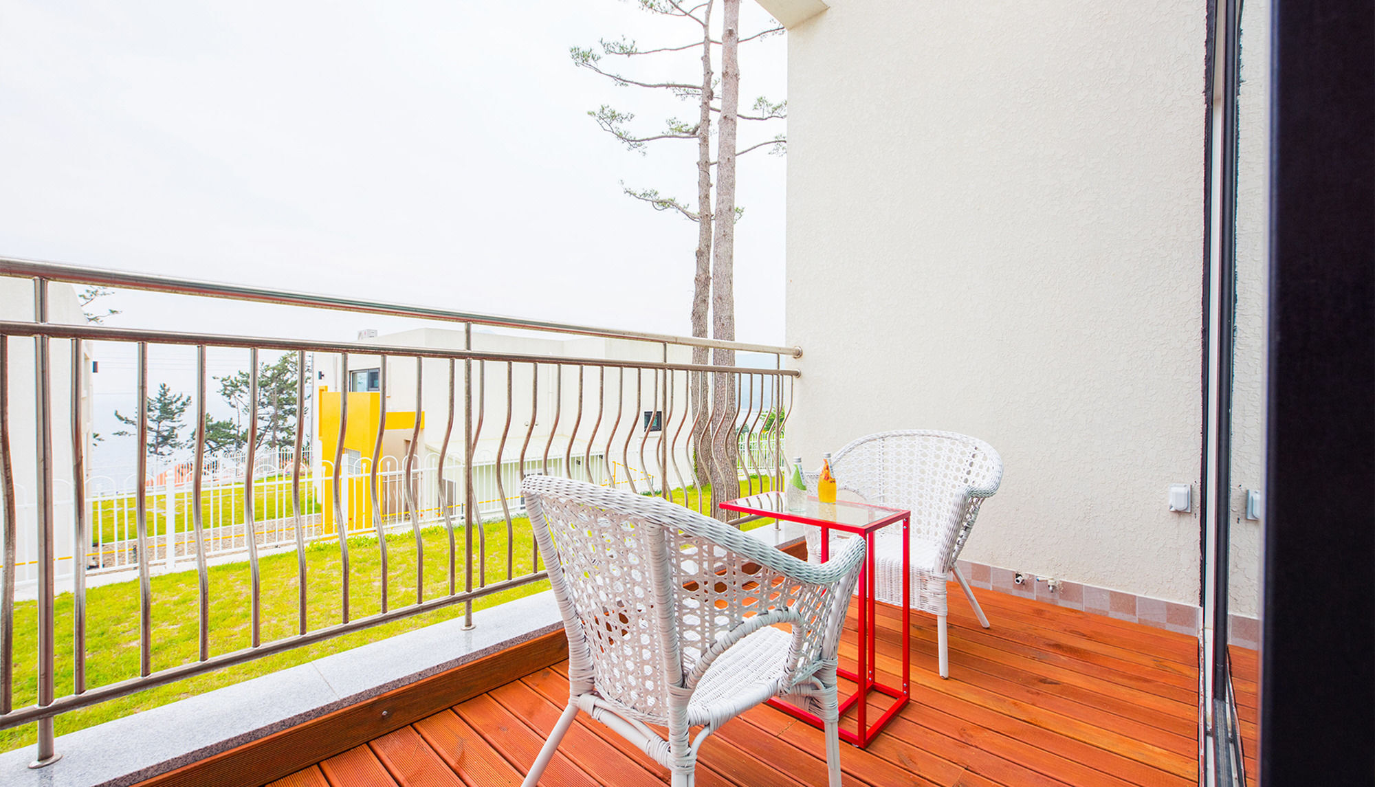 Sea & Pine Pension Namhae Bagian luar foto